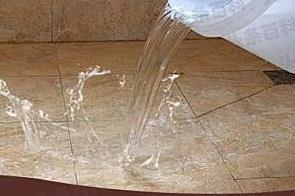 固阳漏水维修 免砸砖防水材料该如何施工